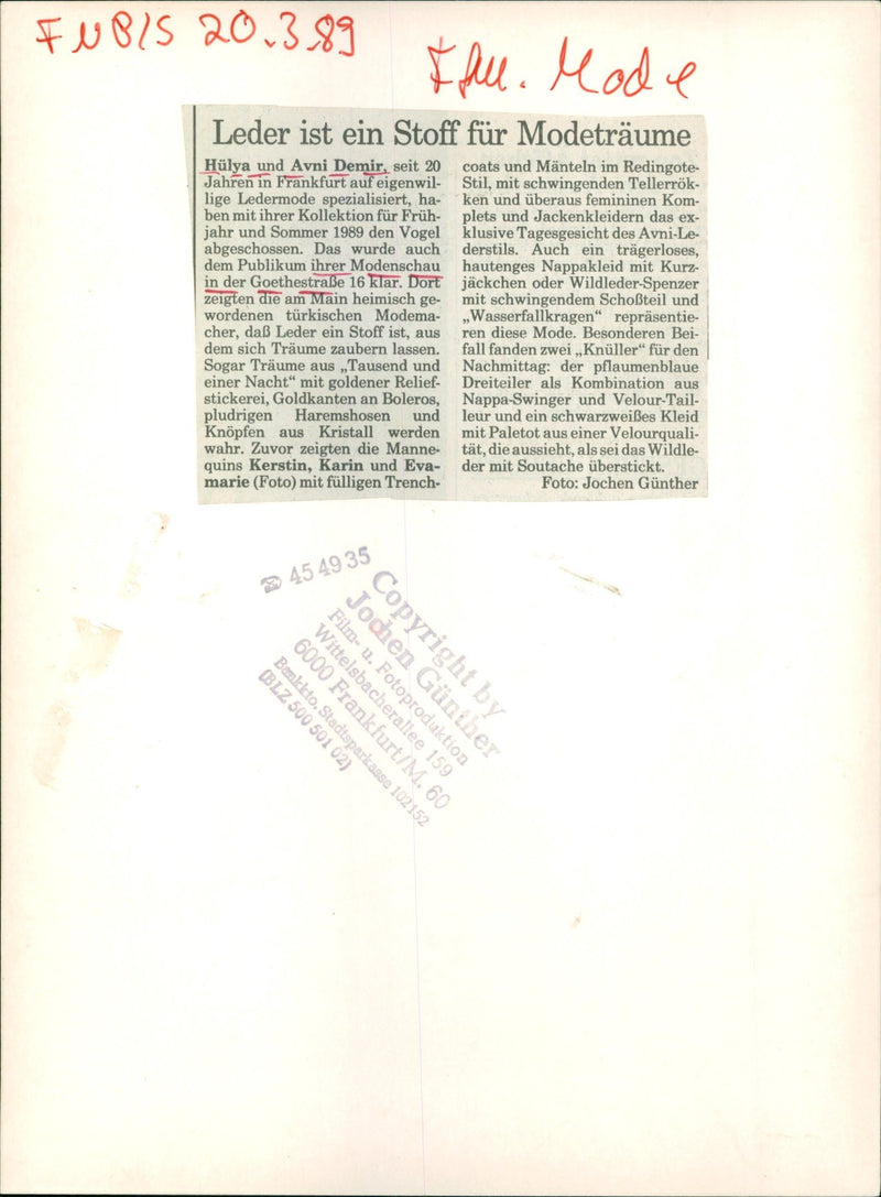 1989 LUXURY TENT WHICH LOCATED ABOVE LUCAE MARIE FILM - Vintage Photograph