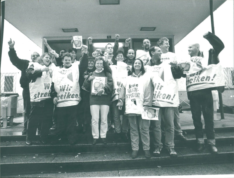 1998 Bergius School in Sachsenhausen - Vintage Photograph