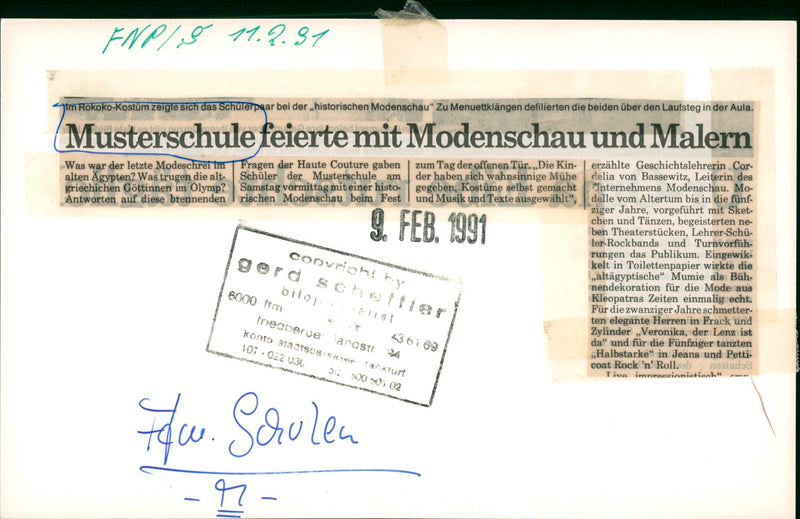 1987 SCHOOLS RUSTERSCHUL FASHION FESTIVAL AND MUSIC TEXTS ROCK - Vintage Photograph