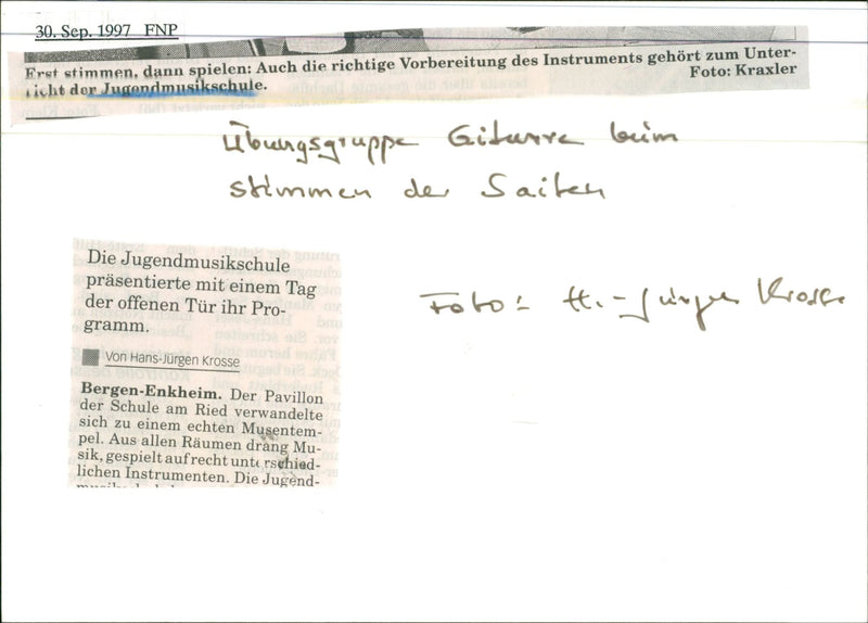 NUSIC SCHOOL YOUTH MUSIC SCHOOL CENTERS WITH A DAY OPEN TUR YOUR PRO PHO - Vintage Photograph