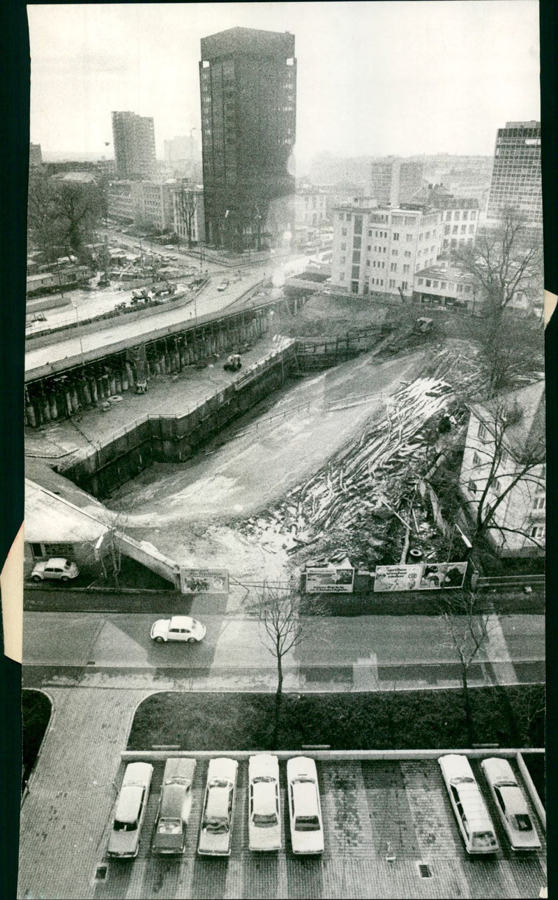 1975 BAHN CONSTRUCTION FAIRY SIGNATURE IMAGE MOTIF RAILWAY SHAPE FFM - Vintage Photograph