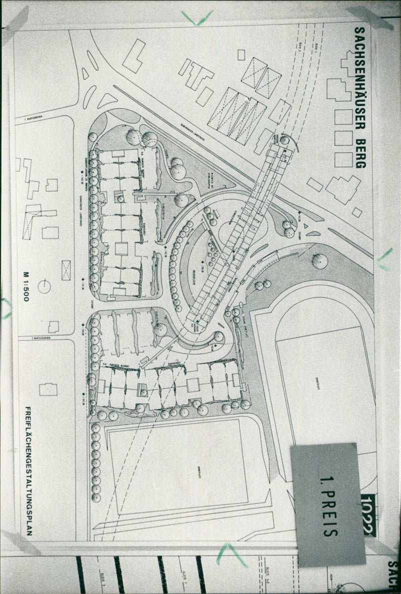 1989 SACHSENHAUSEN MODELS PLAR MEETING URKHARD PAHL AND FILM PETER - Vintage Photograph