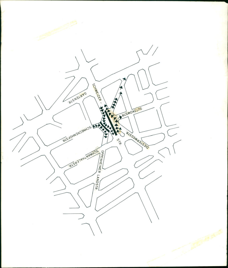 SACHSENHAUSEN MODELS PLAR GERMAN FASHION BASED - Vintage Photograph