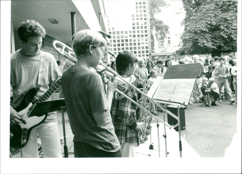 1995 TULEN GYMNASIUM MUSIC PLAYING LEVEL MED ON SWING AND STEPTA - Vintage Photograph