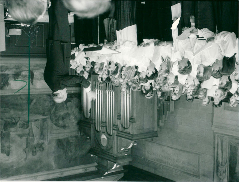 TULEN GYMNASIUM MUSIC PLAYING LEVEL YOU FLUS SAAUG FILM - Vintage Photograph