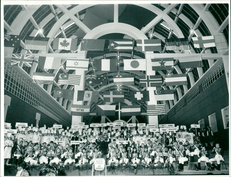 ESSEN HOGH LADERUATION COOKES HUSS HOTEL GASTRONO FILM - Vintage Photograph