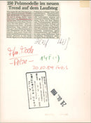 1989 FASHION MODELS DESIGNED HIM SAM SILK CUTS HAIR JACKETS FEN AND WARMED - Vintage Photograph