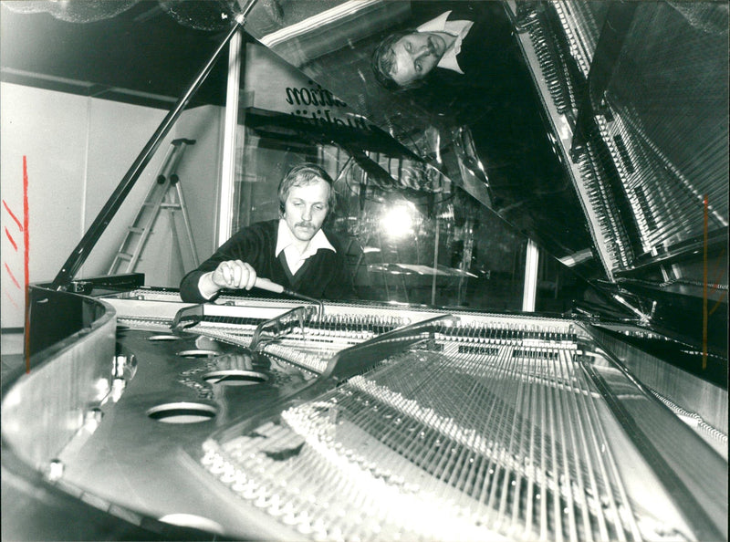 MUSIC FAIR VIC ALI FAIRS - Vintage Photograph