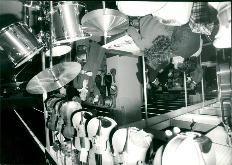 FAIRS MUSIC FAIR MUSIC FAIR SLONIEL TOTO TOPPEN - Vintage Photograph