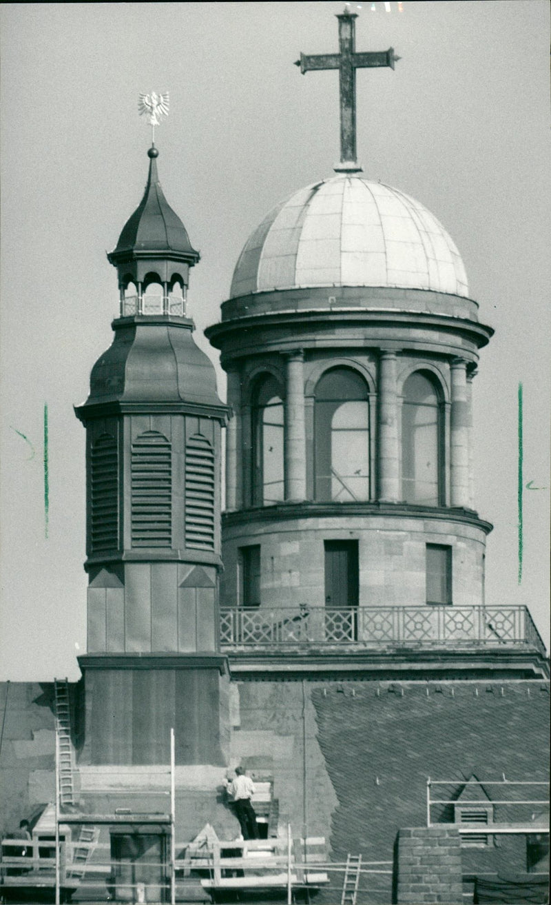 1989 INSIGHTS VERSO EAGLE ENTHRONED AGAINST ROME NOSTALGIC MODEL - Vintage Photograph