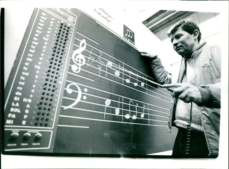 1986 FAIR ILING TRONLA WEVELFLEE MUSIC GIESSE YEARS EDW MUSI - Vintage Photograph