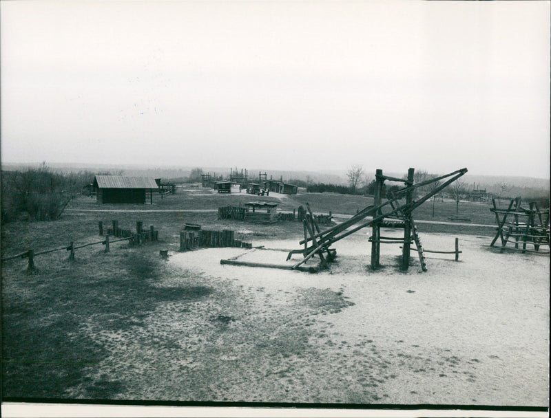 COLE SCHERWEL HUGELGRABER EXCAVATIONS KOULE SCHER BELIMO FILM - Vintage Photograph