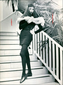 1988 FASHION FOGUE TESTS PELZUESSE CONTINUE FUR PUBLISHED FOGUECOM - Vintage Photograph