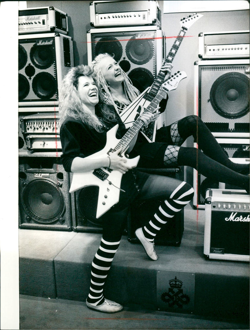 1988 MESSEN MUSIC FRUN MESSE MUSIKMESSE INA AND VERONIQUE MOGENS ROCKIG - Vintage Photograph