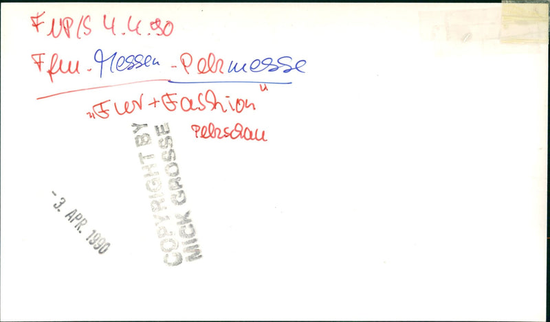 FASHION FOGUE TESTS PELZUESSE CONTINUE FUR PELZUERE MICK - Vintage Photograph