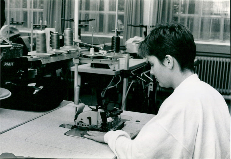 SCHOOL BEKLE COPYIGHT JOCHEN GER FILM FOTOPRINOU WITTELSBACHERELITE - Vintage Photograph