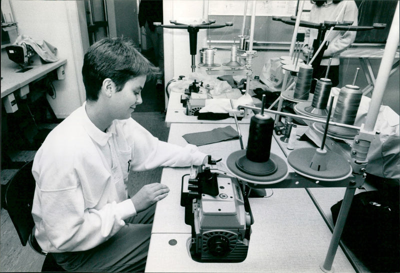 SCHOOL BEKLE FOTOPRODUCTION WITTELSBACHERALLEE FRANKFURT BANKKTO STAD FILM - Vintage Photograph