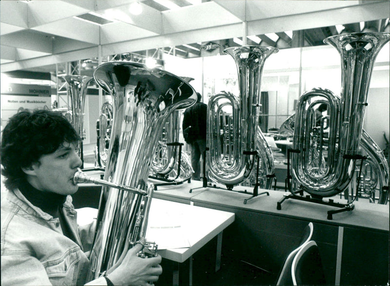 FLUE NESSEU MUSIC FAIR OPEN MUSIC FAIR FLEDE MUSIC MUSEUMS FLESCH MUSIC COLLECTION - Vintage Photograph