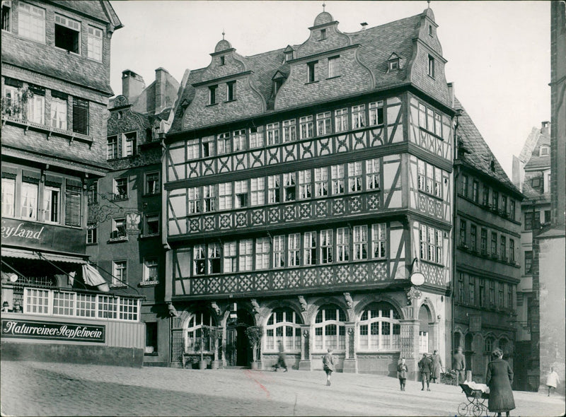 MERBERG HAUS SCHWARZER SHEIN FUR KEY SIGNATURE MADE PUBLISHED - Vintage Photograph