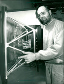 1991 FLUE NESSEU MUSIC FAIR HARP DRUM SOLOS FILL ROOM - Vintage Photograph