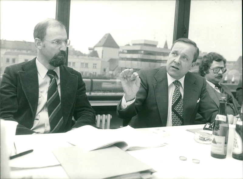 ROMERBERG MODELS WCISFRAVENSTR MODEL - Vintage Photograph