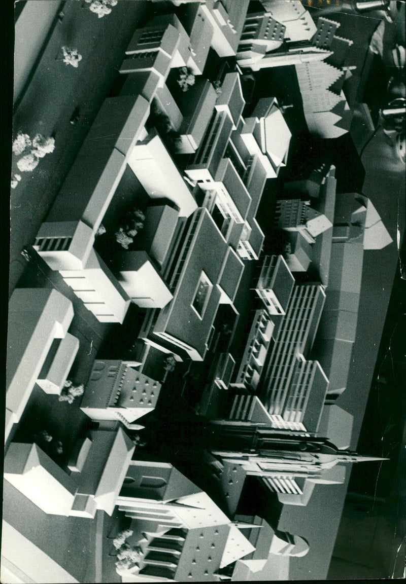 ROMERBERG MODELS MODEL RON FRANKFURTER NEW PRESS POLICY FOUILLETON ROMANON - Vintage Photograph