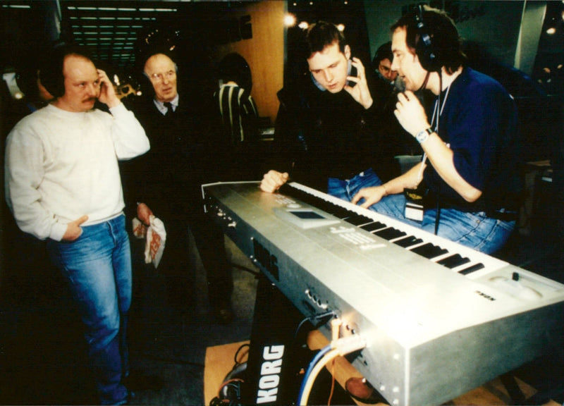 FLUE NESSEU MUSIC FAIR MUSIKMESSE FRANKFURT PRESENTS NEW DEVELOPMENT - Vintage Photograph