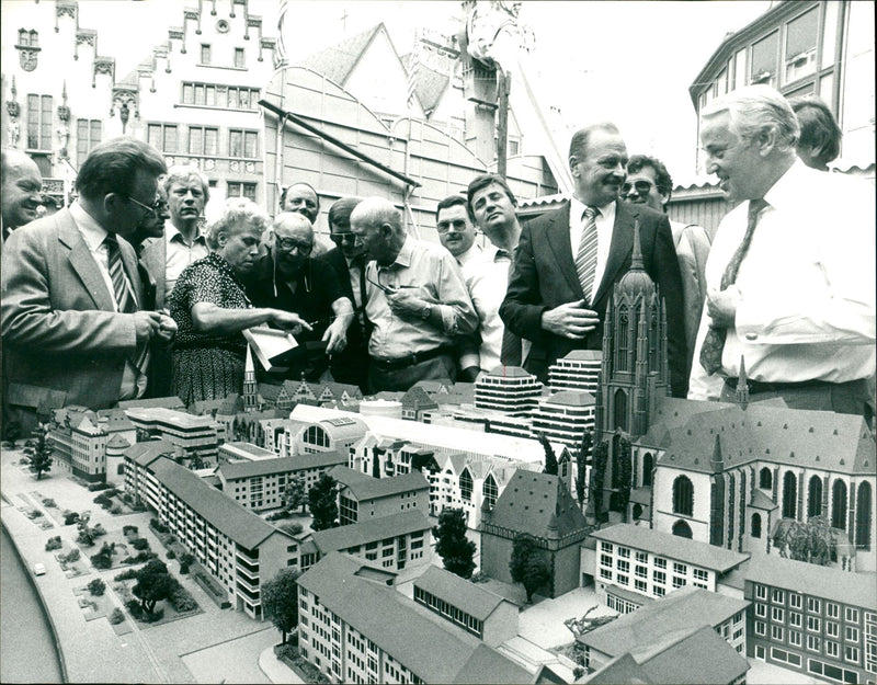 1982 MODELS ROMERBERG FOUND LOT INTEREST CDU LANDTA - Vintage Photograph