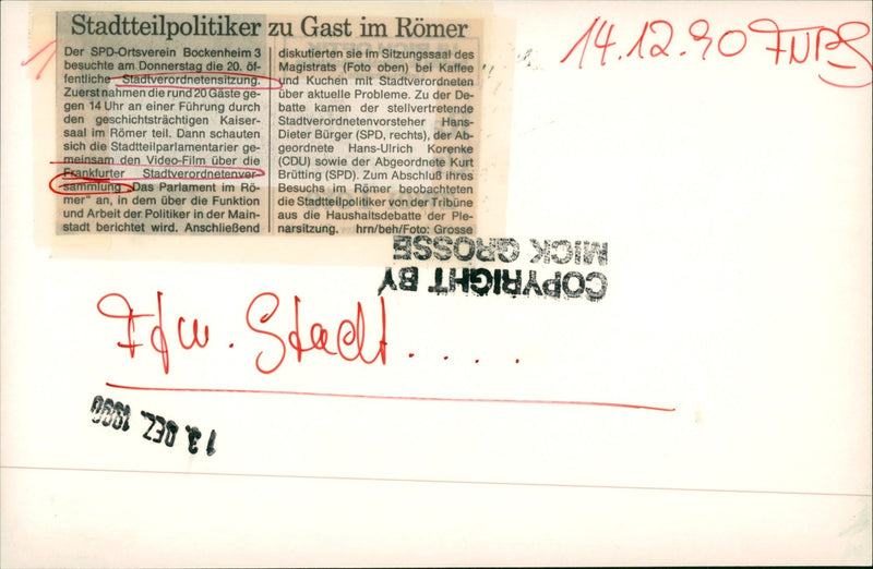 REGISTRATION SESSION HALL THURSDAY THEY DISCUSS FILM - Vintage Photograph