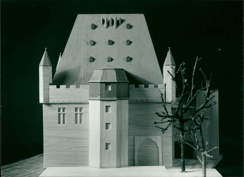 1980 CANVAS BUILDING EXHIBIT EXTRA LEWRICANEHAUS MODEL TUPIS SPO VERMISH - Vintage Photograph