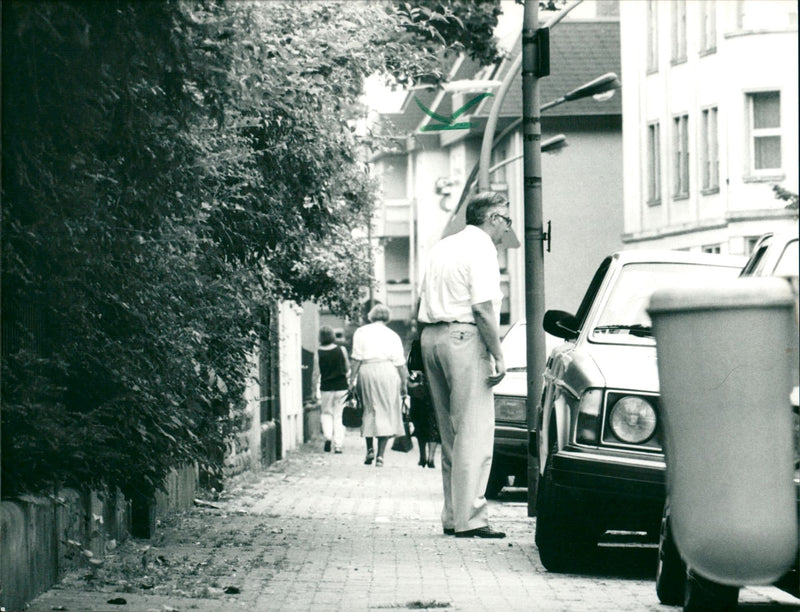 1988 BREEDS PLATZE HARR SCHILLER'S EXTRA LAR SWISS FILM - Vintage Photograph