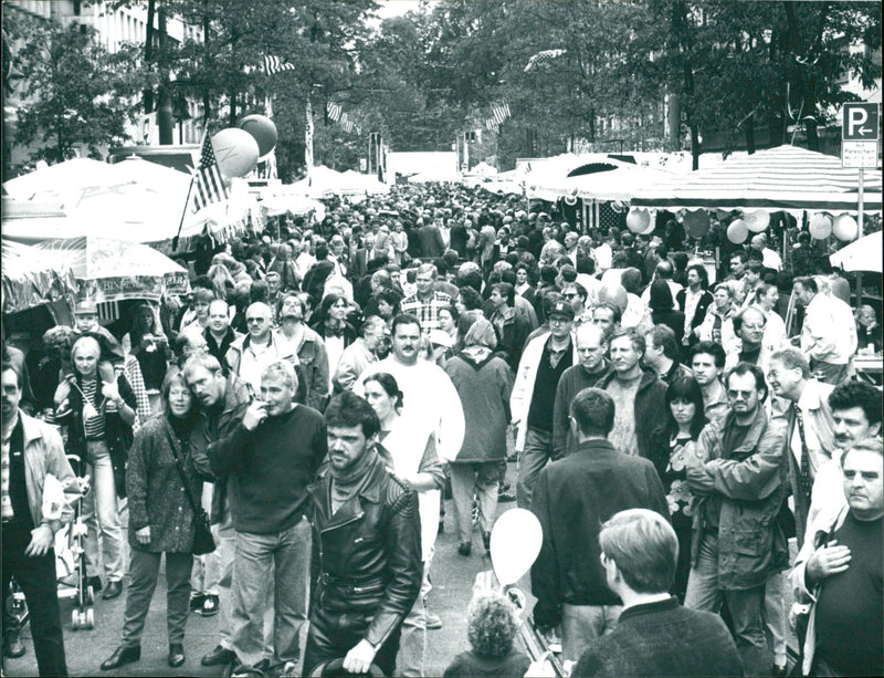 1996 Swiss street: rain and black ice - Vintage Photograph