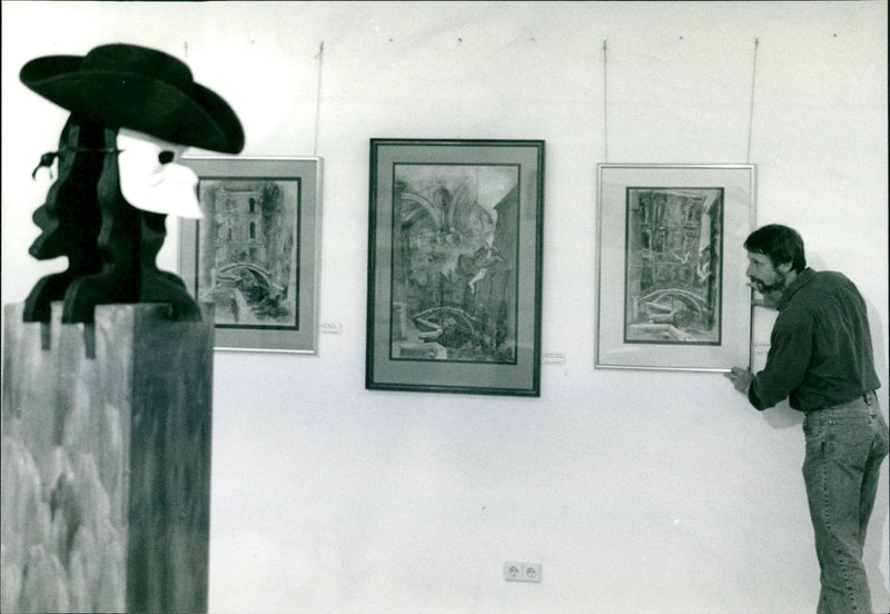 ARTISTS KUNSTLE WITAT NEEDS SPACE TKONTOR UPPER OLD - Vintage Photograph