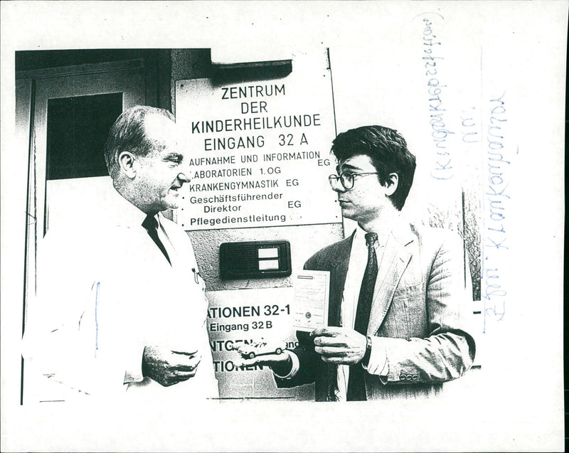 Model taxi of the Frankfurt Taxi Union - Vintage Photograph