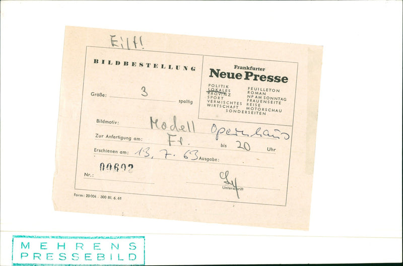 1969 REBUILD MODEL OPERAS HAND OPERA NEW - Vintage Photograph