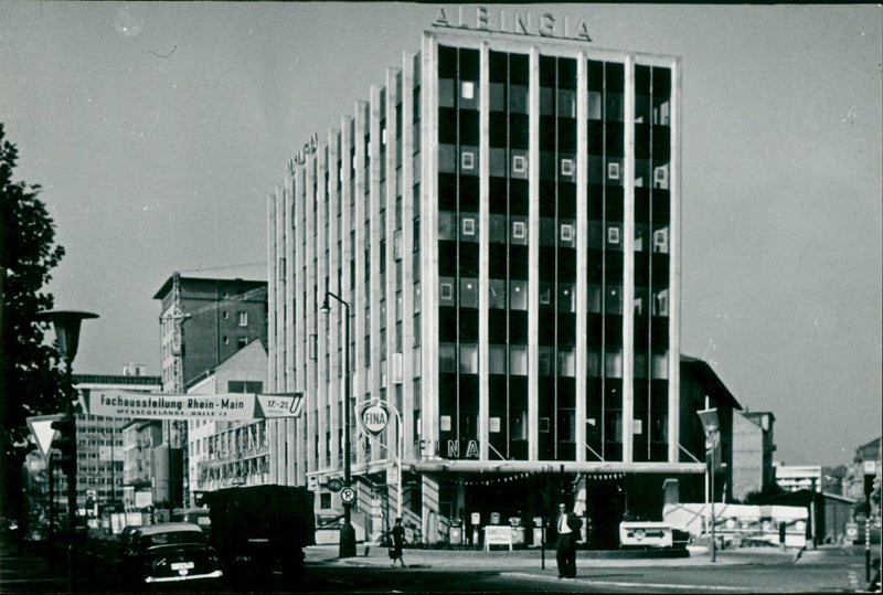 1977 WIEDERA FRANKFURT COLLECTION ALBINGIA MIXED NAPAM SIGNATURE LOKALES ANZEI - Vintage Photograph