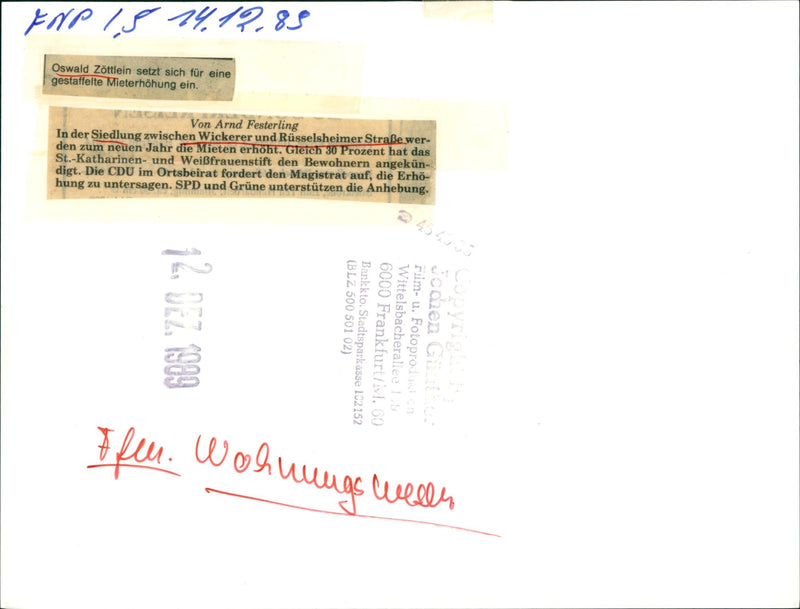 HOUSING JUST PERCENT HAS CHARISM AND WOMANS PEN INHABITANTS FILM - Vintage Photograph