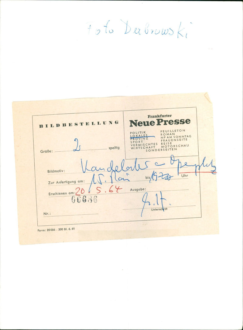 1973 BILDBESTITUTE FRANKFURTER POLICIES PAGE OPEOPLETY MIXED SOUNDS SIGNATURE - Vintage Photograph