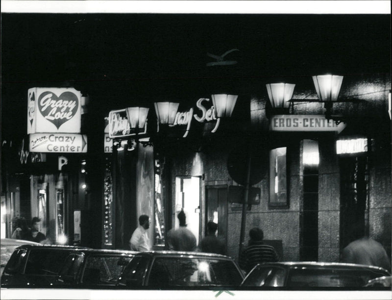 1988 MISCELLANEOUS PROSTITUTION ENTRANCES ADVERTISING OTHER FILM - Vintage Photograph