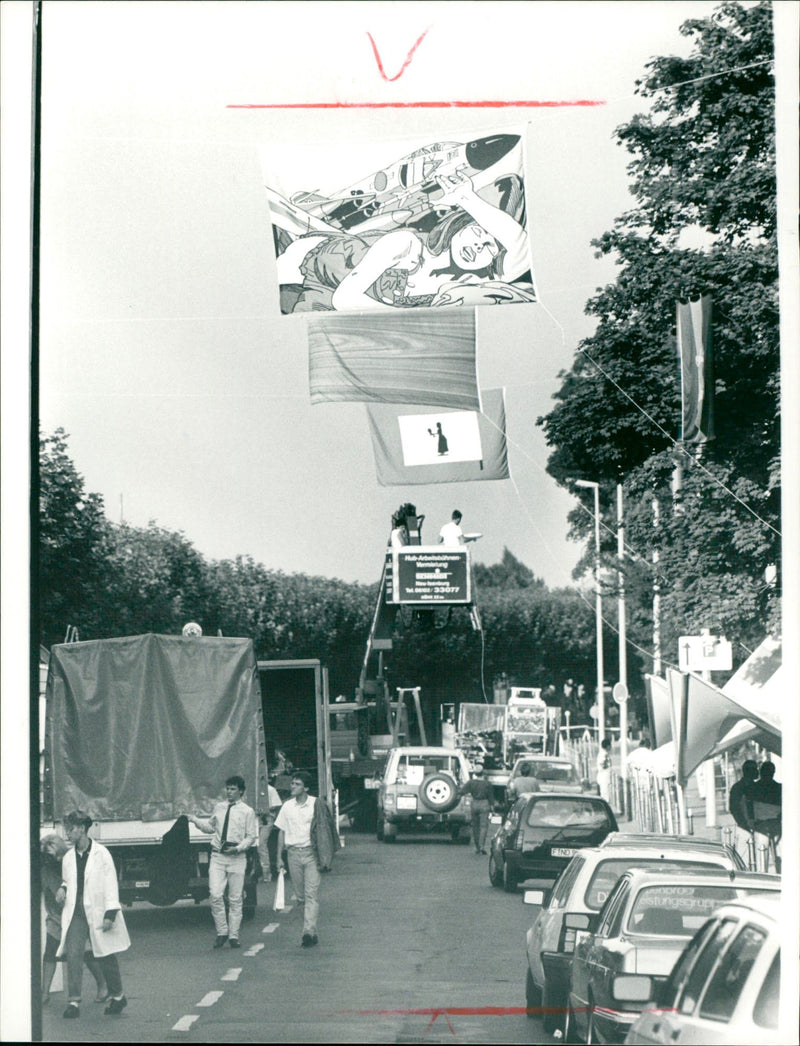 NUSEEN MUSEUMSUFERFEST OPNSMODS MBY VITTELSBACHERALI FILM - Vintage Photograph