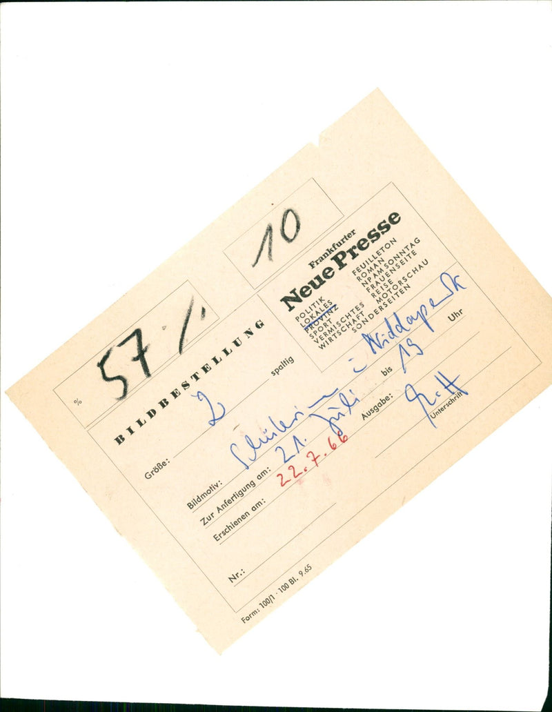 NIDDA NEW PREY SIGNATURE SLINKERING ILI ISSUE IMAGE MOTIF - Vintage Photograph