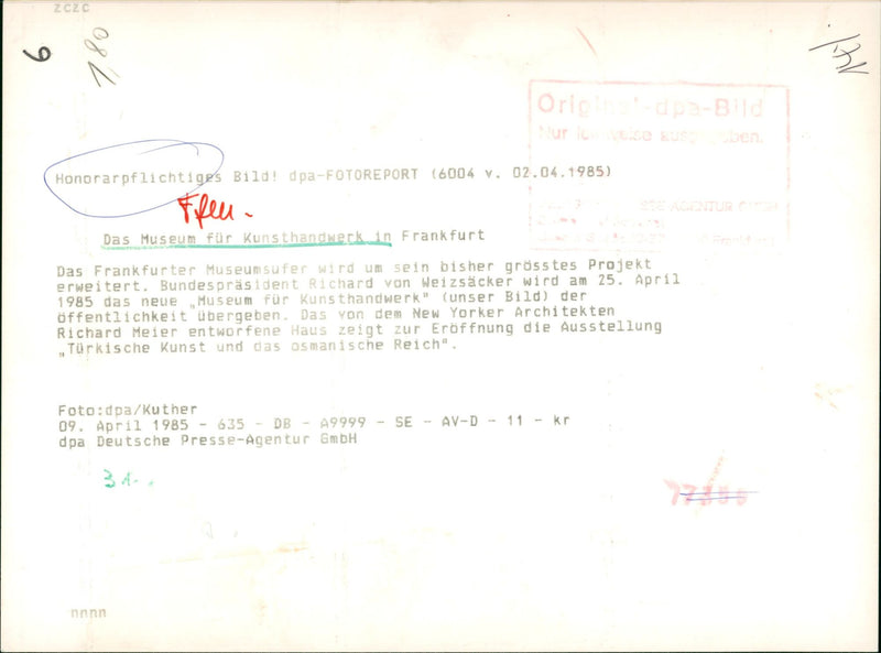 1985 MUSEUMS KUNS SEBAUDE AUER MODELS MUSEUM CRAFTS FRANKFU OPEN - Vintage Photograph