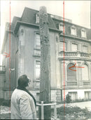 1975 MUSEUMS VOLKERKUNDE BUILDING MODELS FOURTHE WERE BOUGHT WERNER SCHURING - Vintage Photograph