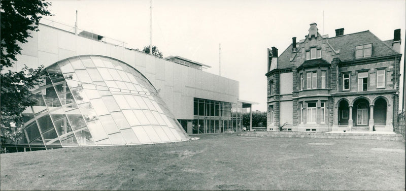 MUSEUMS POSTMUSEUM GEBAU MODELS SEE ACCOUNT UNDER TEL OLD NEXT BILO - Vintage Photograph