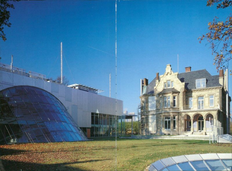 1990 MUSEUMS POSTMUSEUM GEBAU MODELS QUALITY FRANKFURT ITS WHICH BUILDING ARCHIT - Vintage Photograph