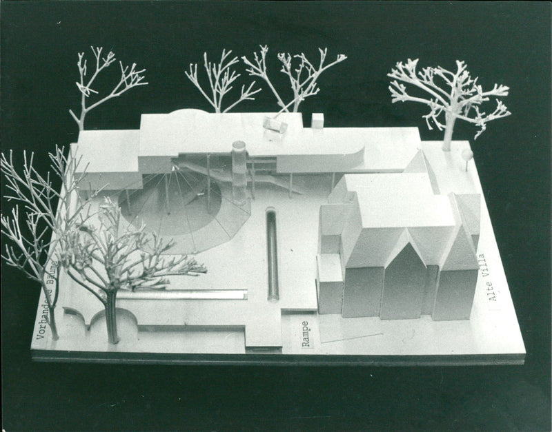 1983 MUSEUMS POSTMUSEUM GEBAU MODELS FOUP FEDERAL FFM NEW - Vintage Photograph