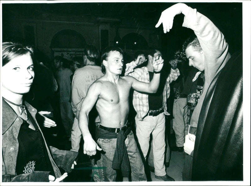 1993 KATHARINEI BICHE THERE ZUSIK MUSIC VER PARTY THEATER PAUL MICHAEL - Vintage Photograph