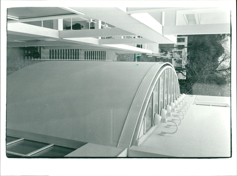 MUSEUMS KUNS SEBAUDE AUER MODELS FRANKFURT FUR HUSEUM DIRK ZIMMER OPPENHEIM - Vintage Photograph