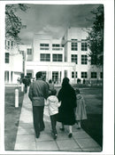 MUSEUMS KUNS SEBAUDE AUER MODELS DUNSTHANDWERK FRANKFURT DIRK ZIMMER FRASPA - Vintage Photograph