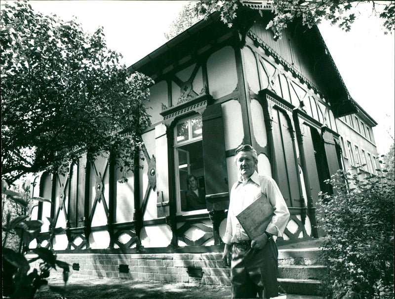 MUSEUMS KUNS SEBAUDE AUER MODELS ARANDA SEVERUSSTR TEL PSCHECK FFM BILD - Vintage Photograph
